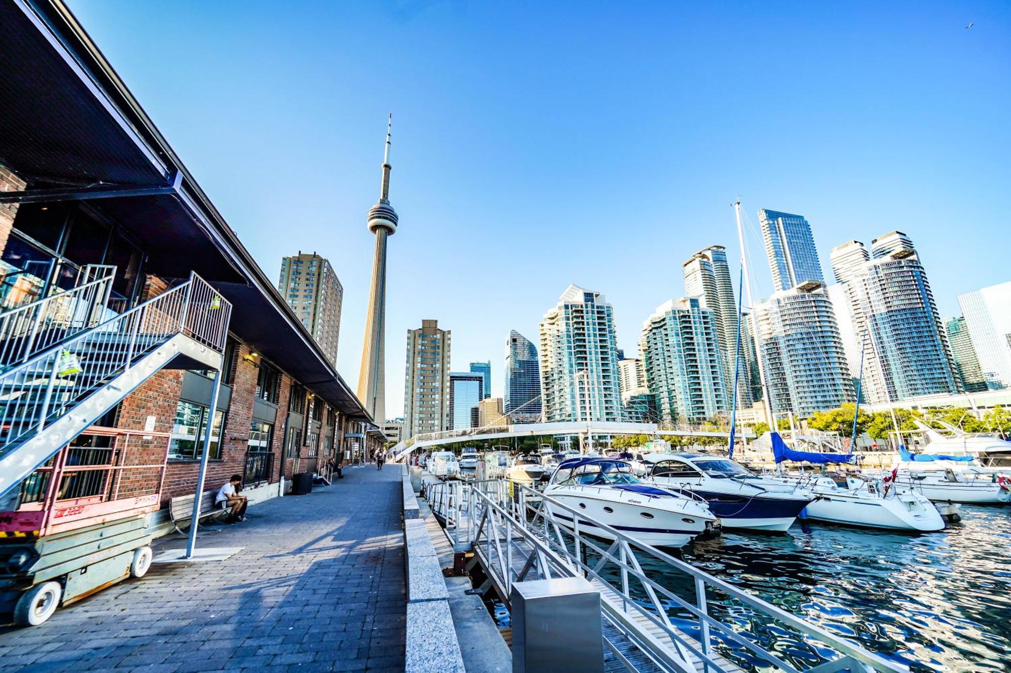 Chol Furnished Suites Heart Of Downtown Toronto, 2 Beds, Free Parking, Cn Tower View Exterior photo