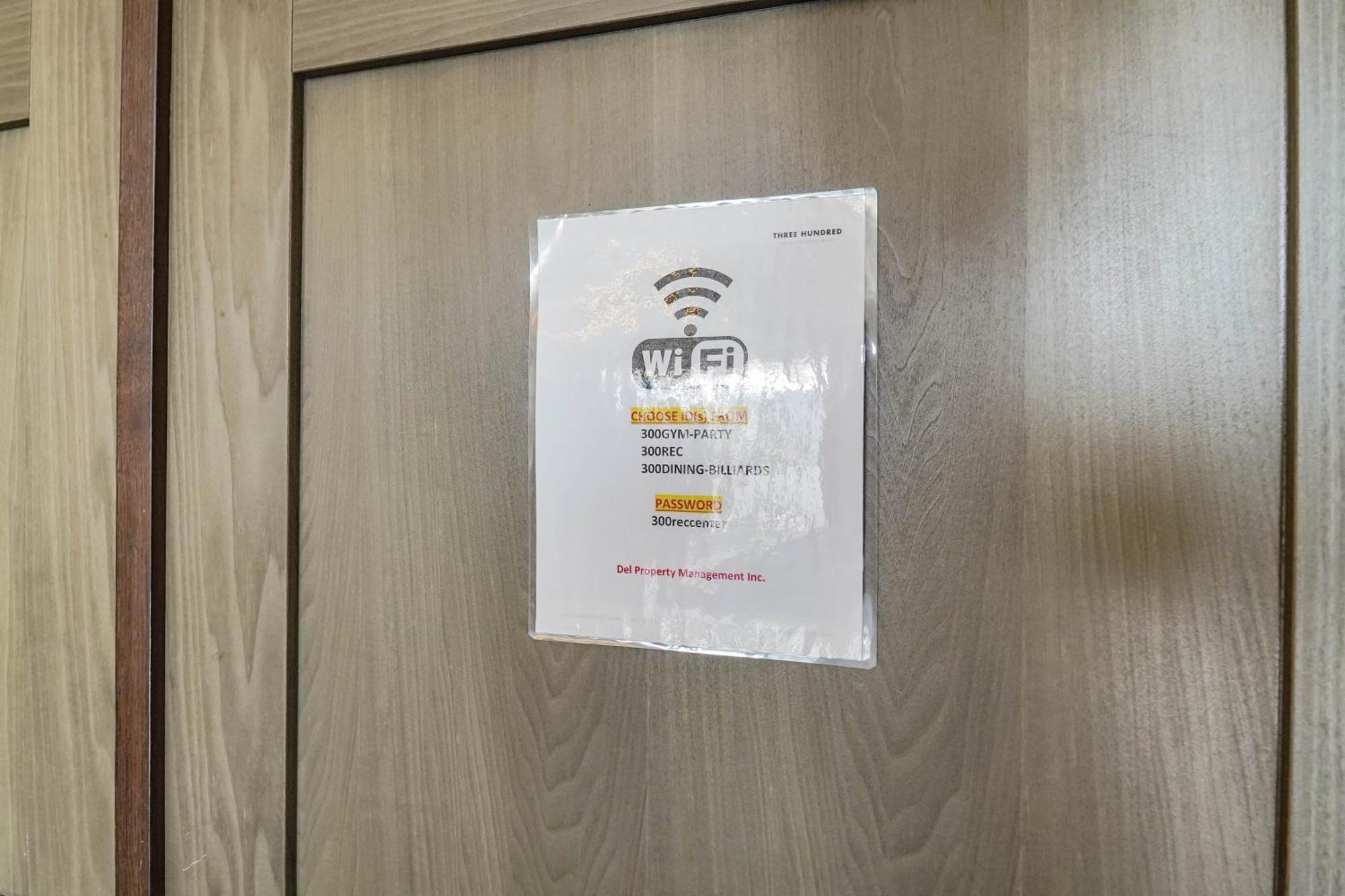 Chol Furnished Suites Heart Of Downtown Toronto, 2 Beds, Free Parking, Cn Tower View Exterior photo